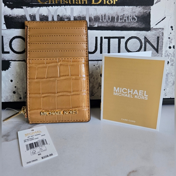 Michael Kors Card Holder NWT - Picture 1 of 4